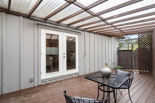 1128 Manzanita Dr, Pacifica CA  94044-4347 exterior