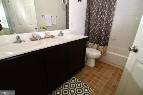 928 Shepard Ave, Bear DE  19701-6836 exterior