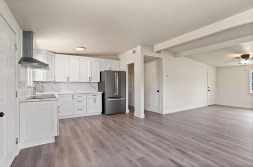 2720 Sparks Way, Modesto CA  95350-1744 exterior