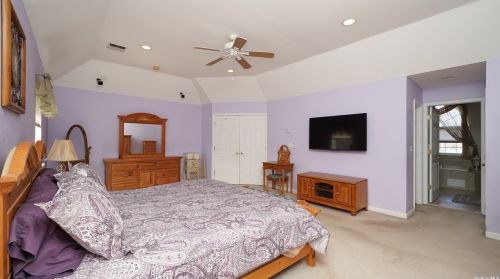 8 Daremy Ct, Lake Grove NY  11755-3226 exterior