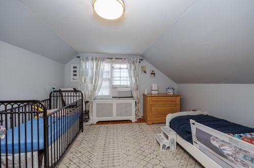 47 Alexine Ave, East Rockaway NY  11518-1515 exterior