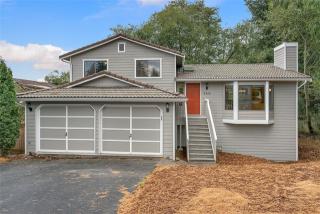 5426 175th St, Lynnwood, WA 98037-3022