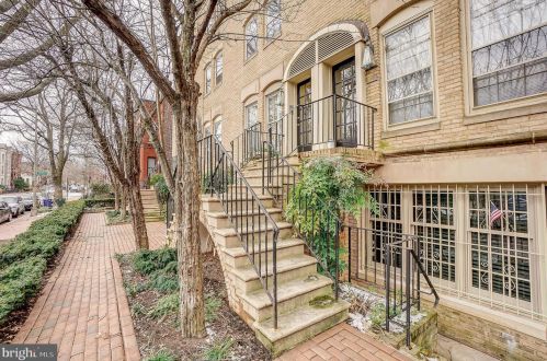 218 3rd St, Washington, DC 20002-5780
