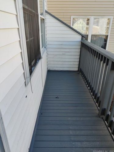 22 Orchard St, Stamford CT  06902-9206 exterior