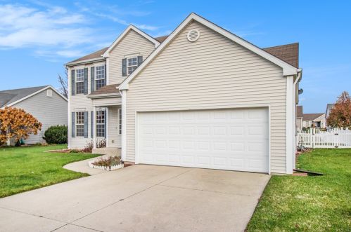 1424 Kennesaw Mountain Dr, Mishawaka, IN 46544-6860