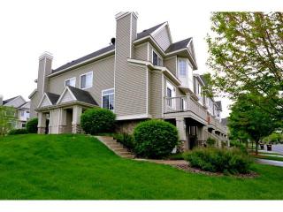 2325 Eagle Trace Ln, Saint Paul, MN 55129-4285