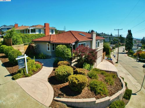 2400 Prosperity Way, San Leandro CA  94578-1124 exterior