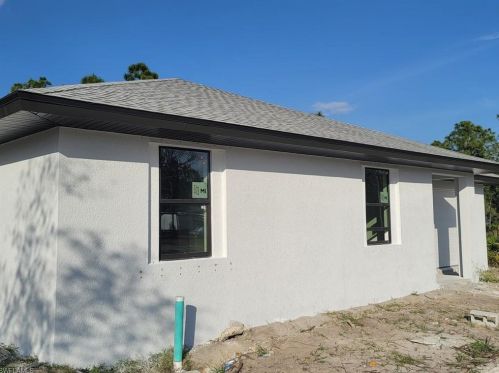 711 Nimitz Blvd, Lehigh Acres, FL 33974-0818