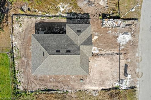 139 Pembroke St, Lehigh Acres FL 33974-0440 exterior