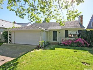 3131 17th St, Sacramento CA  95818-3816 exterior