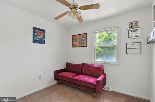 18 Greenway Ln, Dover DE  19904-6588 exterior