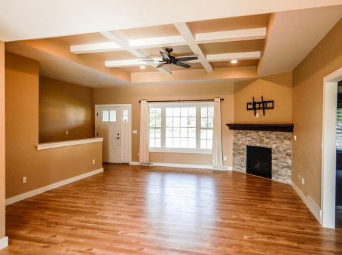 2692 Sussex Rd, Green Bay, WI 54311-4312
