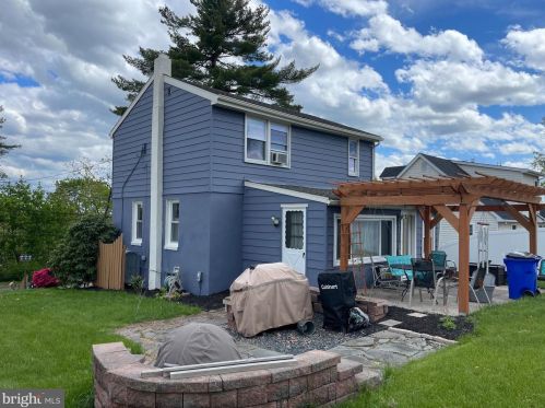 1223 Feist Ave, Pottstown PA  19464-3923 exterior