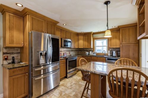 305 Bayberry Rd, Southold NY  11971-4436 exterior