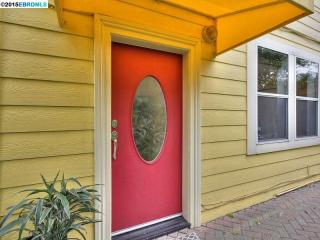 1095 67th St, Oakland CA  94608-1212 exterior