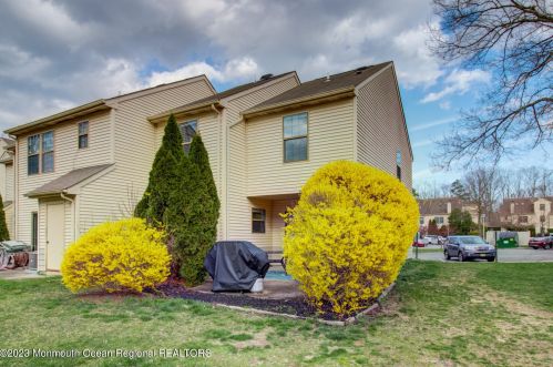 1300 Dahlia Ct, Jackson Twp NJ  08527-4131 exterior