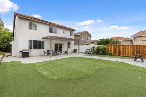 42092 Orange Blossom Dr, Temecula CA  92591-5542 exterior