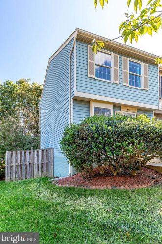 8501 Chippewa Ct, Lorton VA  22079-3060 exterior