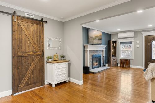 26 Patchogue Rd, Scotts Beach NY  11789-1422 exterior