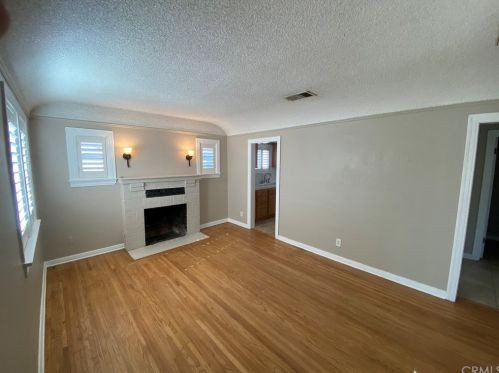 4569 Sunnyside Dr, Riverside, CA 92506-2318