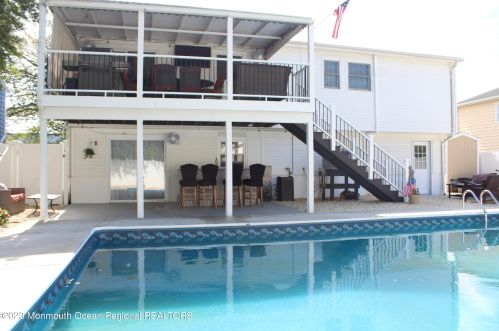 2031 Riviera Pkwy, Point Pleasant Beach NJ  08742-4952 exterior
