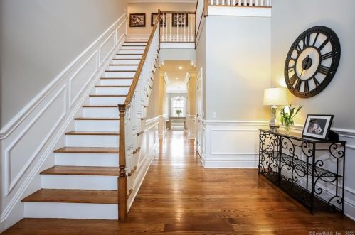882 Silvermine Rd, New Canaan CT  06840-4332 exterior