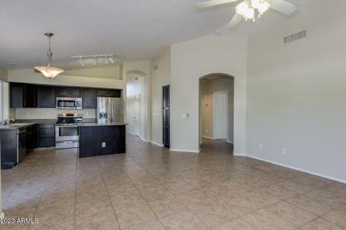 12625 Roanoke Ave, Avondale AZ  85392-5508 exterior