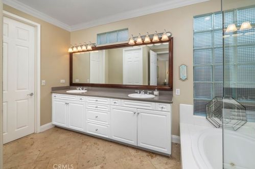 304 Goldenwest St, Huntington Beach CA 92648-2600 exterior