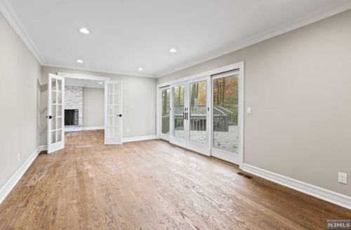 37 Tara Ln, Montville Township NJ  07045-9699 exterior