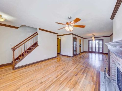 19 Hawthorn Ct, Fishkill, NY 12524-2616