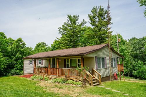 4755 Hunt Rd, Hopewell, OH 43746-9707