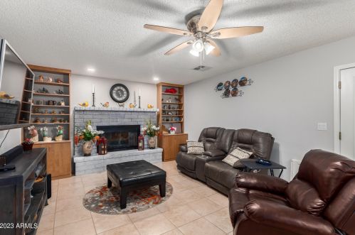 4415 Dailey St, Glendale AZ 85306-4022 exterior