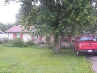 146 4th St, Frazeysburg, OH 43822-9753