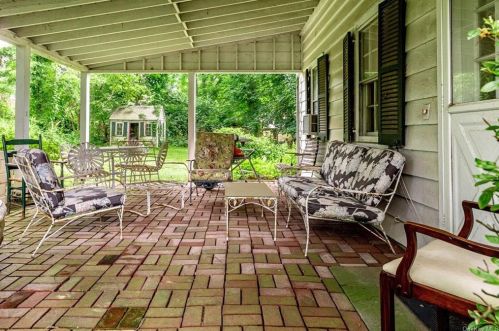 1093 Knollwood Rd, White Plains NY  10603-1100 exterior