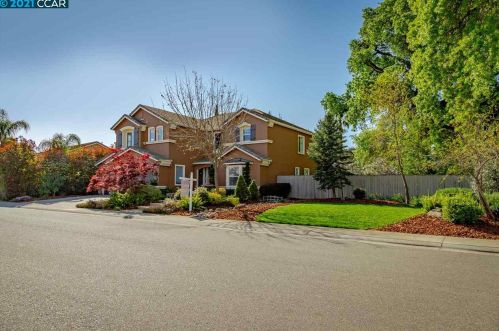 9868 Valgrande Way, Elk Grove, CA 95757-3001