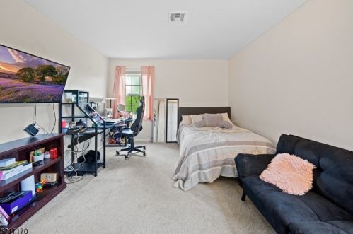 41 Dory Dilts Rd, Flemington NJ  08822-2805 exterior