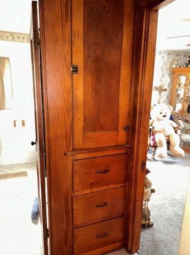 255 Blackhawk Rd, Beaver Falls PA  15010-1465 exterior