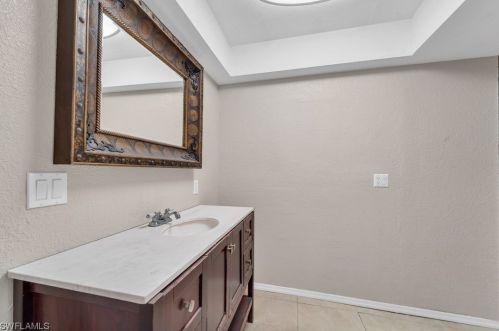 2911 5 Pl, Cape Coral FL  33904-3410 exterior