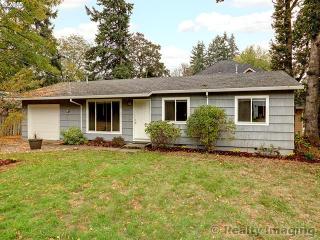 10811 64th Ave, Portland, OR 97219-6734