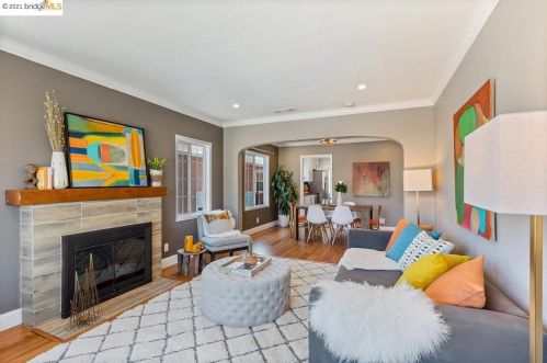 4045 Fullington St, Oakland, CA 94619-1813