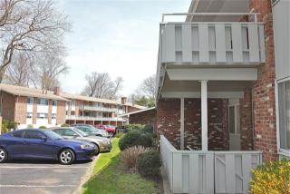 22 Mill Hill Rd, Southport CT  06890-1252 exterior