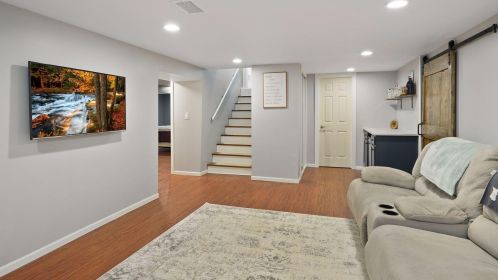 525 66 Ave, Minneapolis MN 55429-1619 exterior