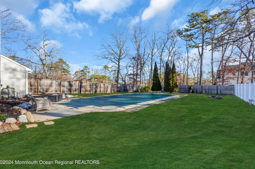 119 Serpentine Dr, Berkeley Township NJ  08721-2447 exterior