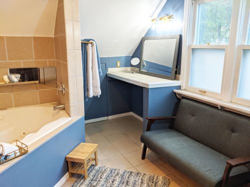 3406 87th St, Milwaukee WI  53227-4516 exterior