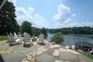 2100 Crafts Ford Rd, Wirtz, VA 24184-3673