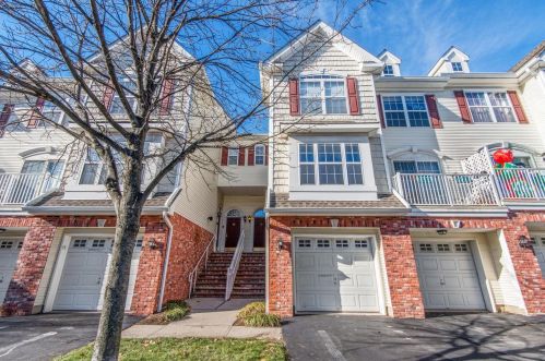 55 Boatworks Dr, Bayonne NJ  07002-1200 exterior