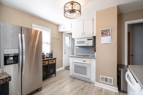 200 79, Milwaukee WI 53219-1707 exterior