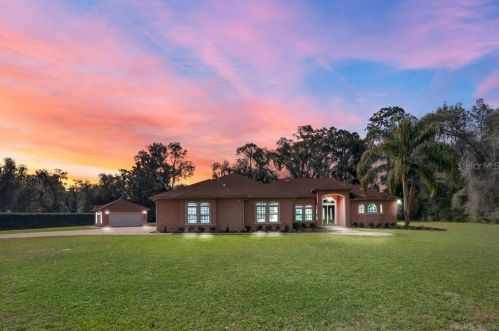 1520 Rambling Oaks Ln, Deland, FL 32720-3642