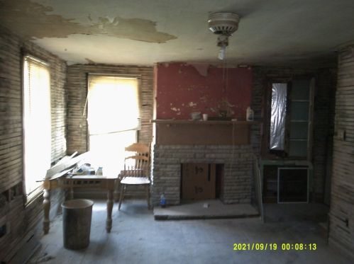 1746 Grange Rd, North Charleroi, PA 15022-3428
