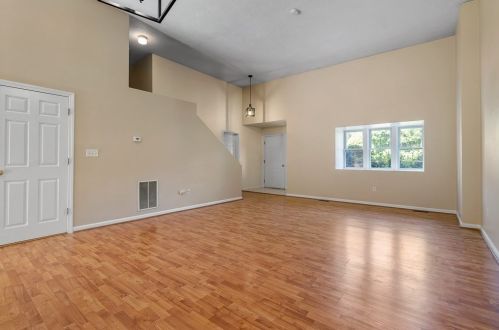 22 Highfield Rd, Charlton, MA 01507-5363